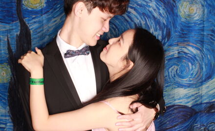 Uo A Hall Ball 4 028