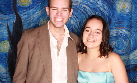 Uo A Hall Ball 4 043