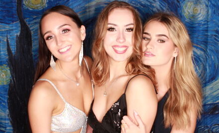 Uo A Hall Ball 4 085