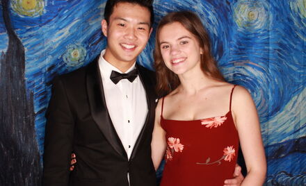 Uo A Hall Ball 4 250