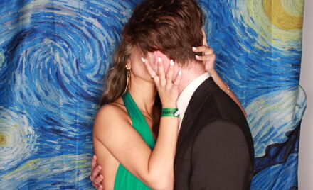 Uo A Hall Ball 4 384