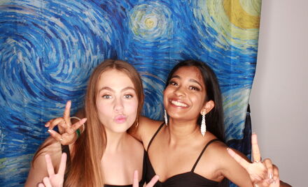 Uo A Hall Ball 4 431