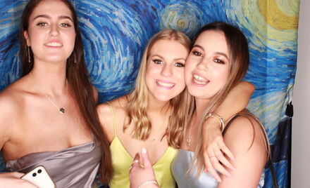 Uo A Hall Ball 4 469