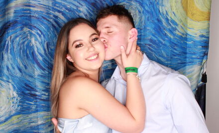 Uo A Hall Ball 4 474