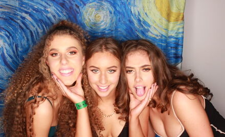 Uo A Hall Ball 4 489